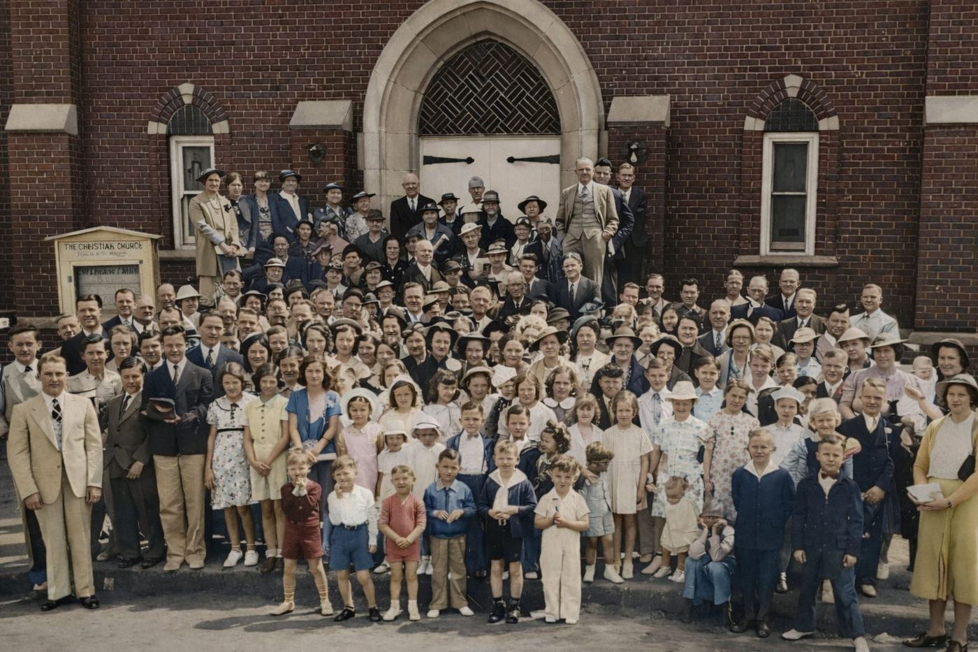 Historic photo of FCC congregation
